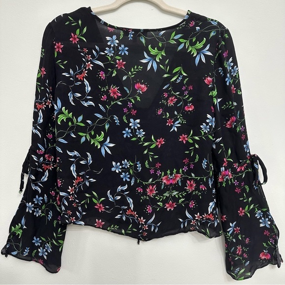 Milly Silk V neckline Top With Wildflower Print Size Medium - Picture 10 of 12